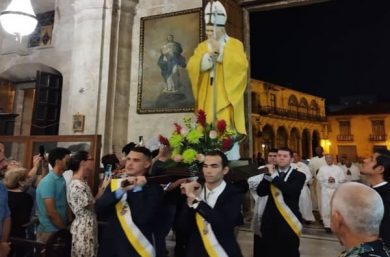 Procession with the statue of Pope JPII
Celebration 25th anniversary_Pope JPII visit in 1998
Cuba